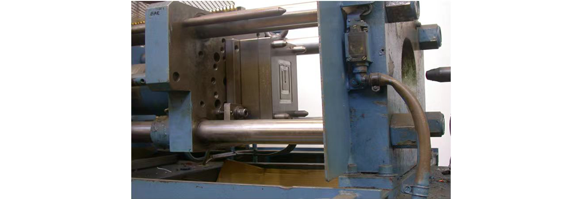 Plastic molding (custom molding available）